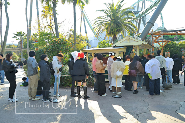 ジュラシックパークのブラックペッパーポークリブのフードカート