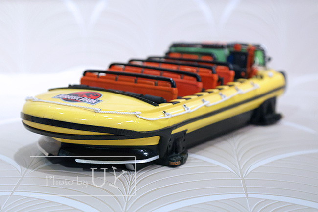 ジュラシック・パークザライドのアトラクションボート