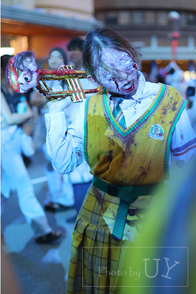 ユニフォーム姿の野球部のUSJ高校生ゾンビ
