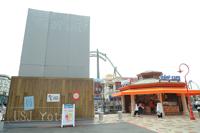 USJサンフランシスコエリアのフィッシャーマンズワーフ看板が仮囲いで覆われた状態