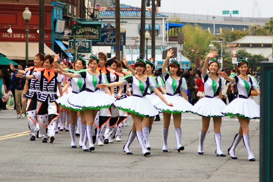 ユニバーサル・レインボー・サーカス