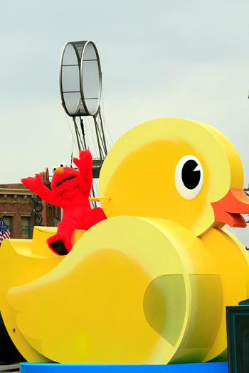 ユニバーサル・レインボー・サーカス