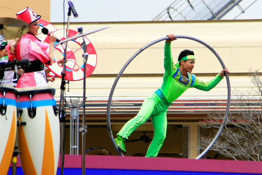 ユニバーサル・レインボー・サーカス