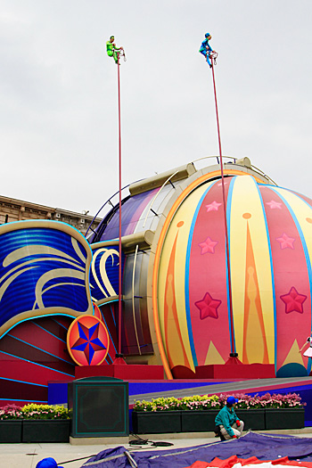 ユニバーサル・レインボー・サーカス