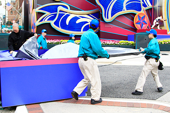 ユニバーサル・レインボー・サーカス