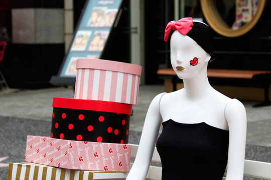 スムーチュのマネキン