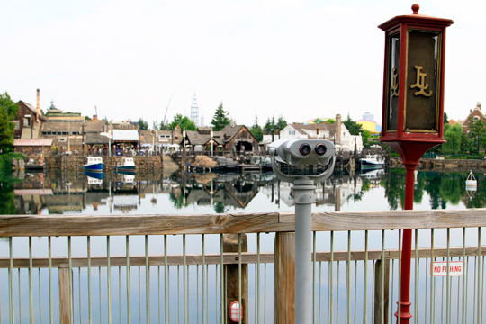 双眼鏡を覗いてみれば