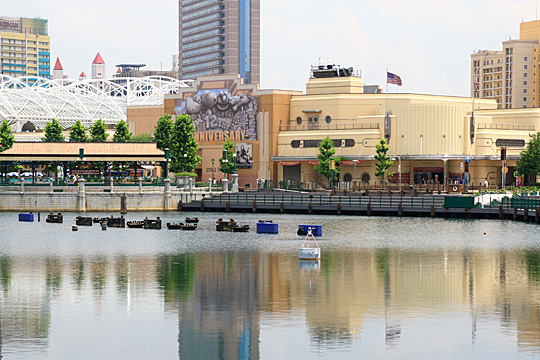 ラグーンの舞台