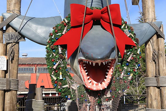 ジョーズに赤いリボン