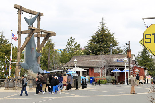 ジョーズのモニュメント