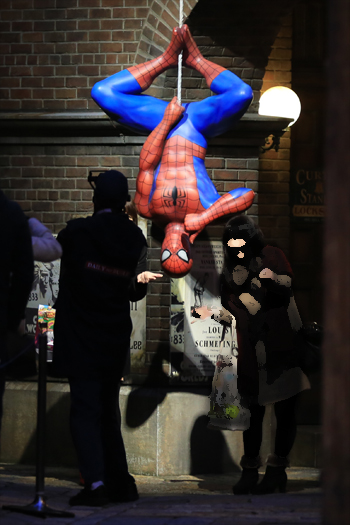 スパイダーマンと記念撮影