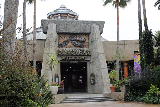 麦わらの一味の宴レストラン