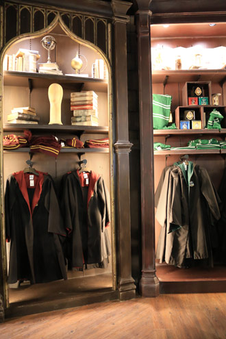 ホグワーツ魔法学校のローブ