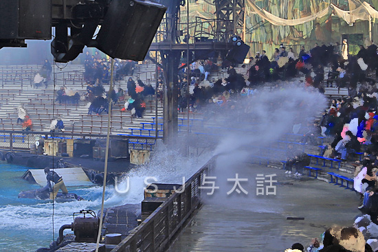 ウォーターワールドのキャストたち