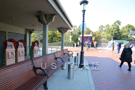 ジュラシック・パーク・ザ・ライドの整理券を発行する場所