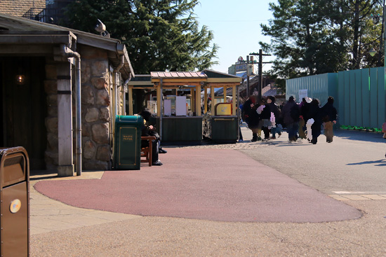 植え込みが完全に撤去