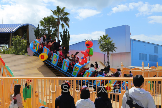 エルモのゴーゴー・スケートボード