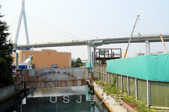 ジュラシックパークの新しいジェットコースター