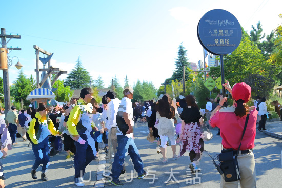 開園直後からハリー・ポッターエリアの入場整理券