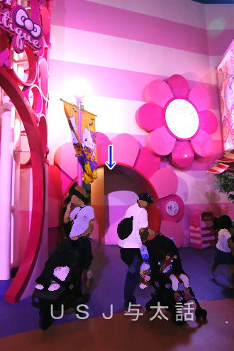 ユニバーサル・ワンダーランド誘導通路