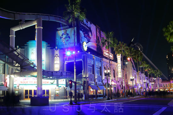 光が流れるハリウッド・ドリーム・ザ・ライド