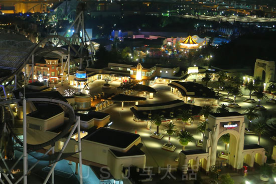 ザパークフロントホテル アット ユニバーサル・スタジオ・ジャパンからのUSJサイドの景観