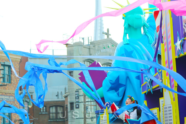 ユニバーサル・リボーンパレード